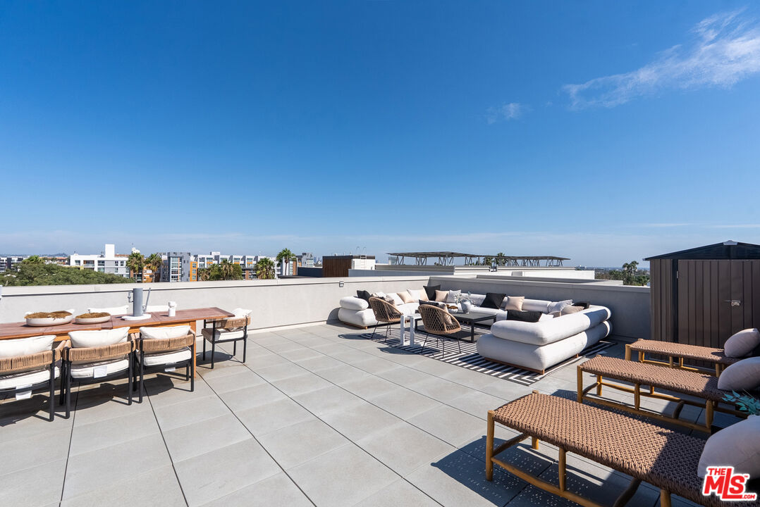 7428 Santa Monica Blvd Unit: PH 505