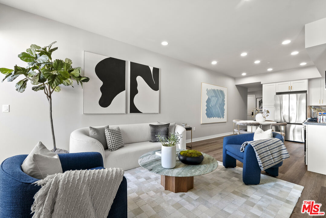 7428 Santa Monica Blvd Unit: PH 505