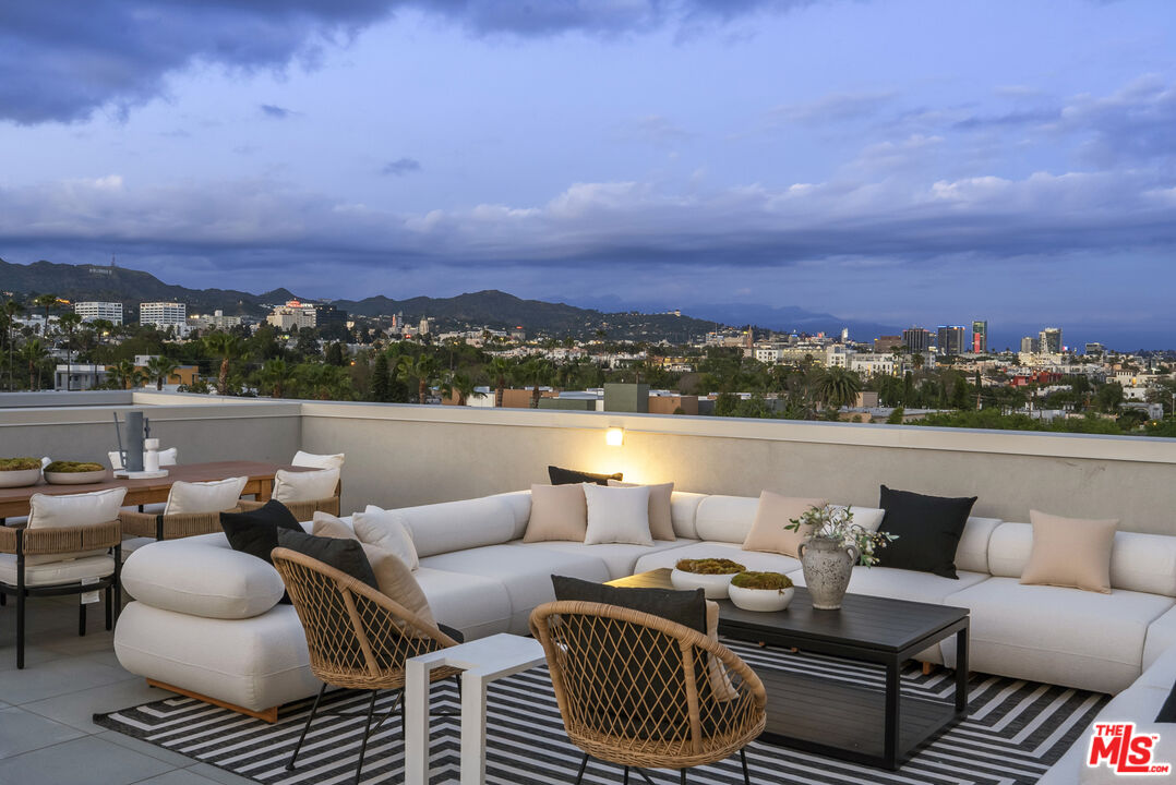 7428 Santa Monica Blvd Unit: PH 505