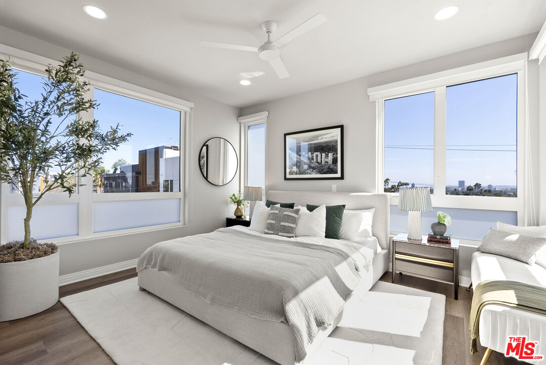 7428 Santa Monica Blvd Unit: PH 505