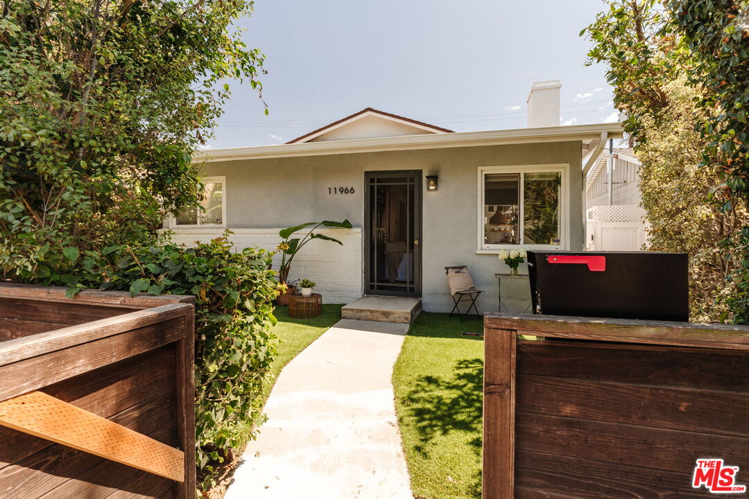 11966 Culver Dr