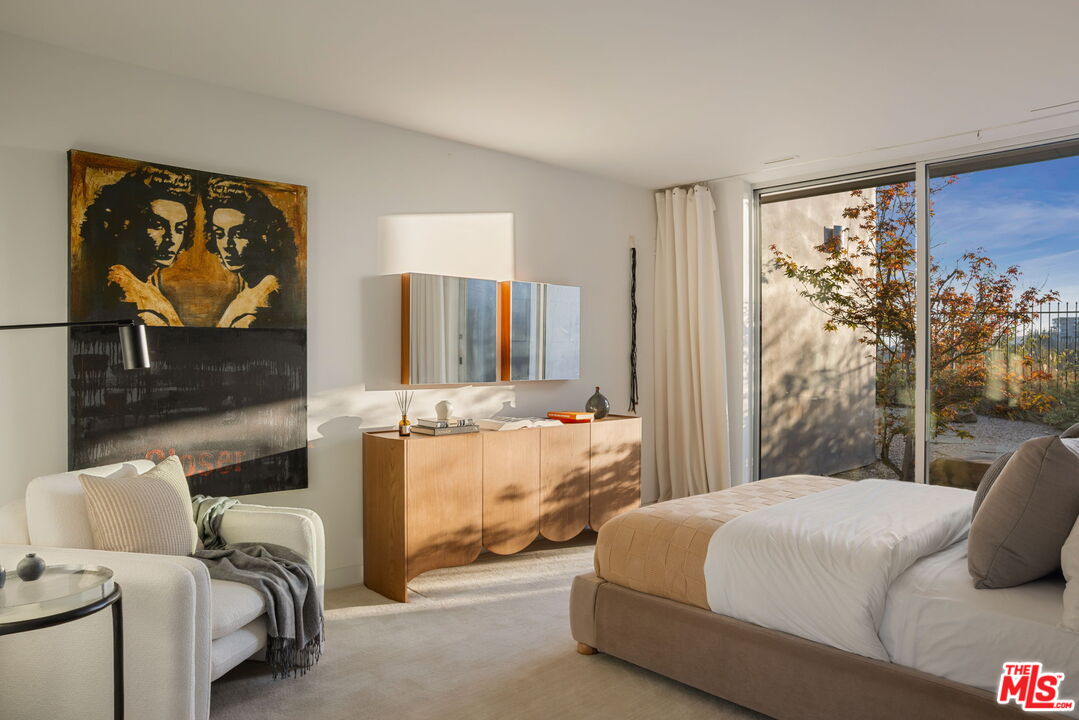14700 Mulholland Dr