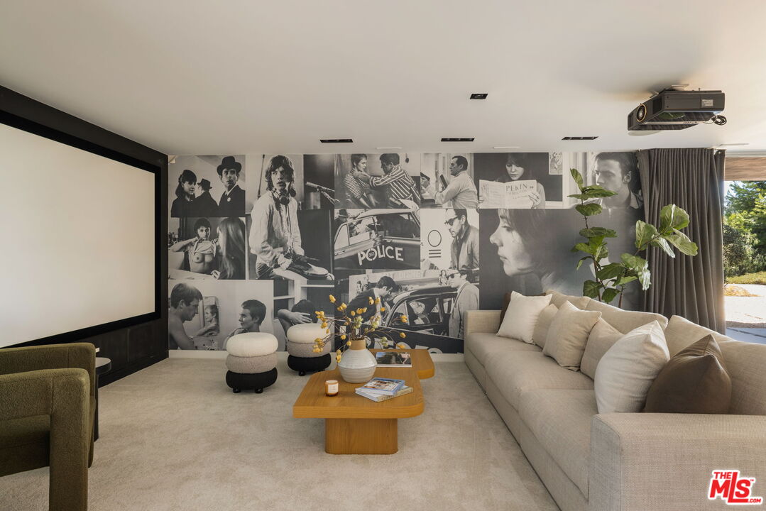 14700 Mulholland Dr