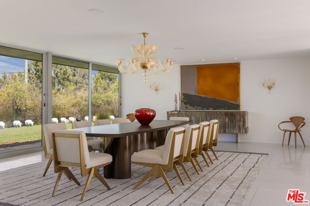 14700 Mulholland Dr