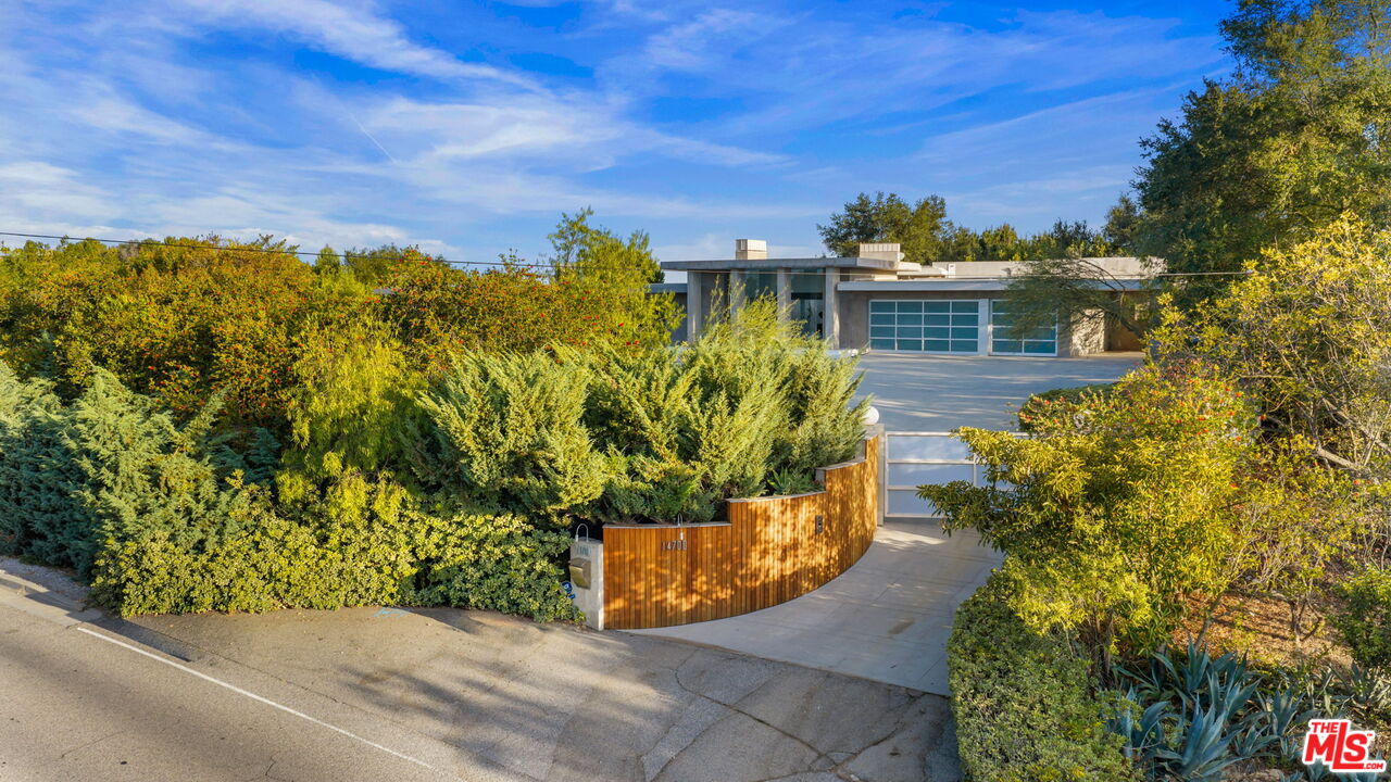 14700 Mulholland Dr