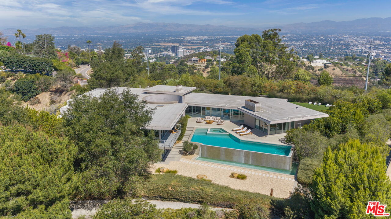 14700 Mulholland Dr