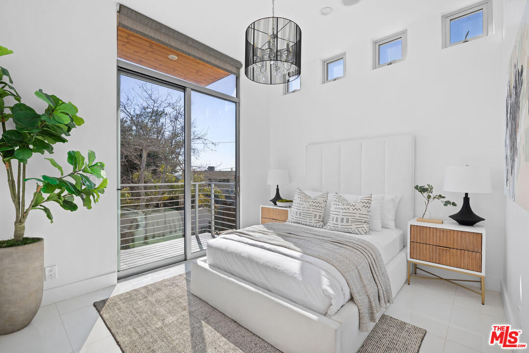 7405 Pyramid Pl