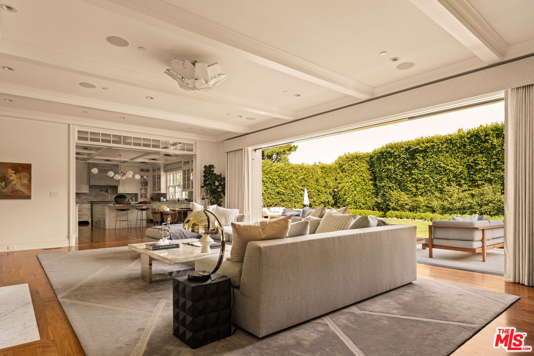 1232 Corsica Dr