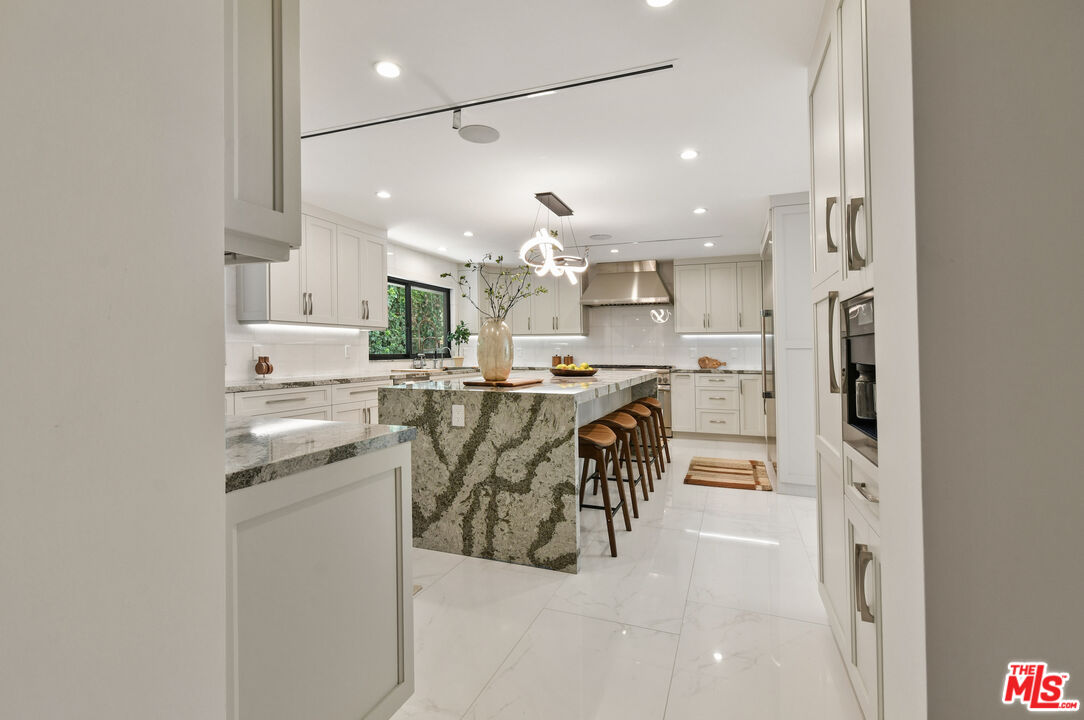 4423 Bergamo Dr