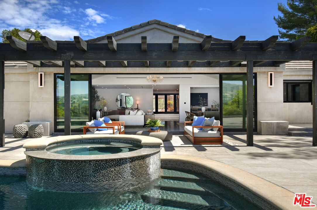 4423 Bergamo Dr