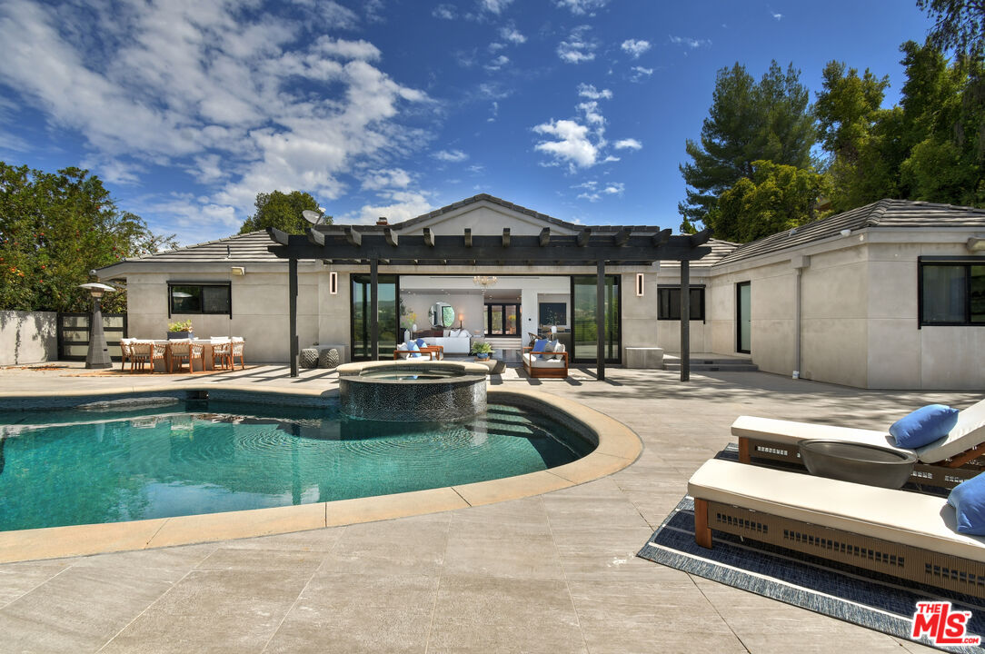 4423 Bergamo Dr