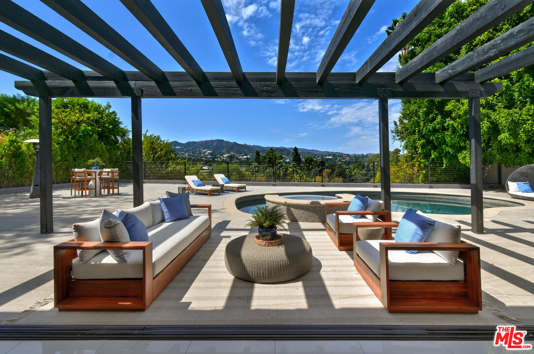 4423 Bergamo Dr