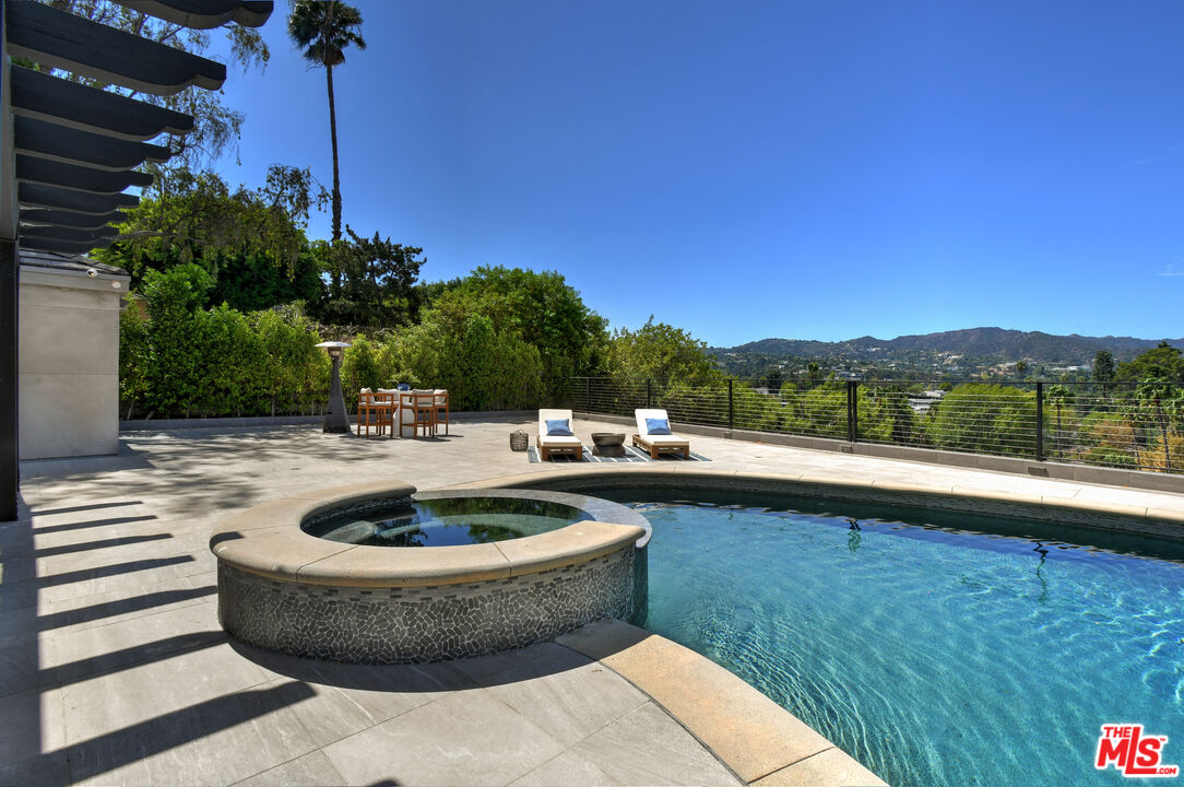4423 Bergamo Dr
