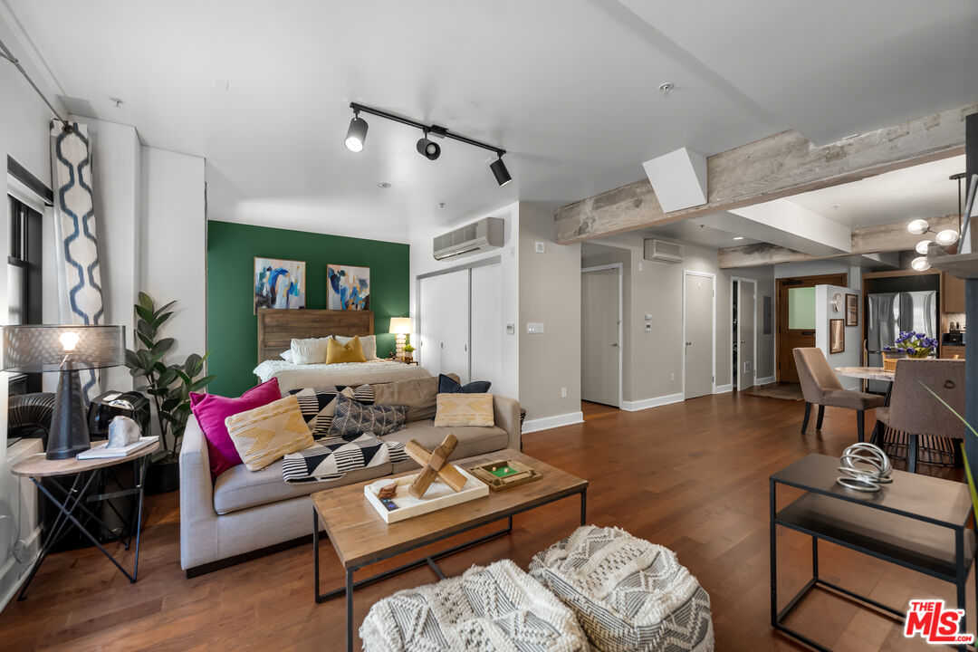 416 S Spring St Unit: 610