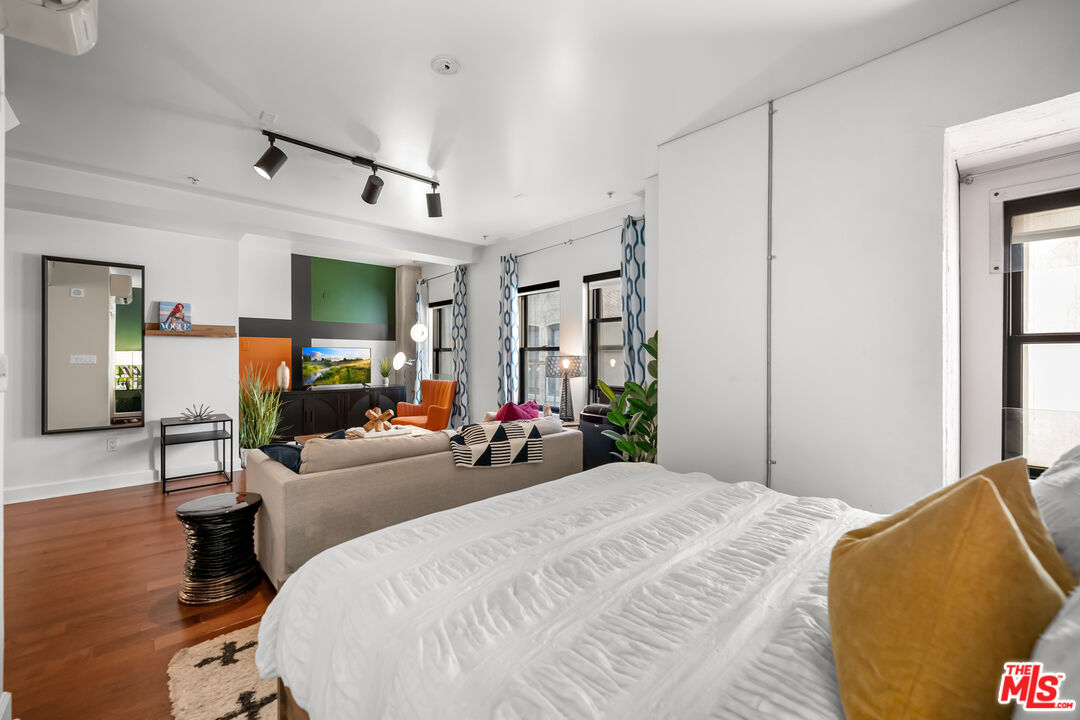 416 S Spring St Unit: 610