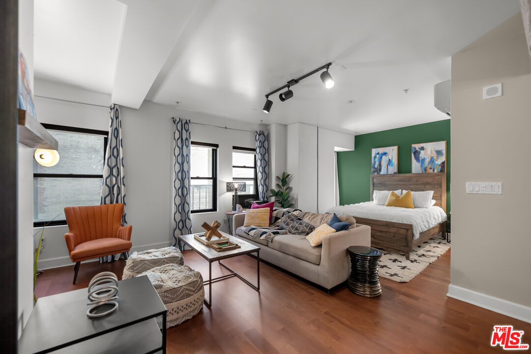 416 S Spring St Unit: 610