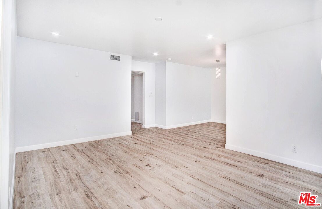 722 Lincoln Blvd Unit: 3