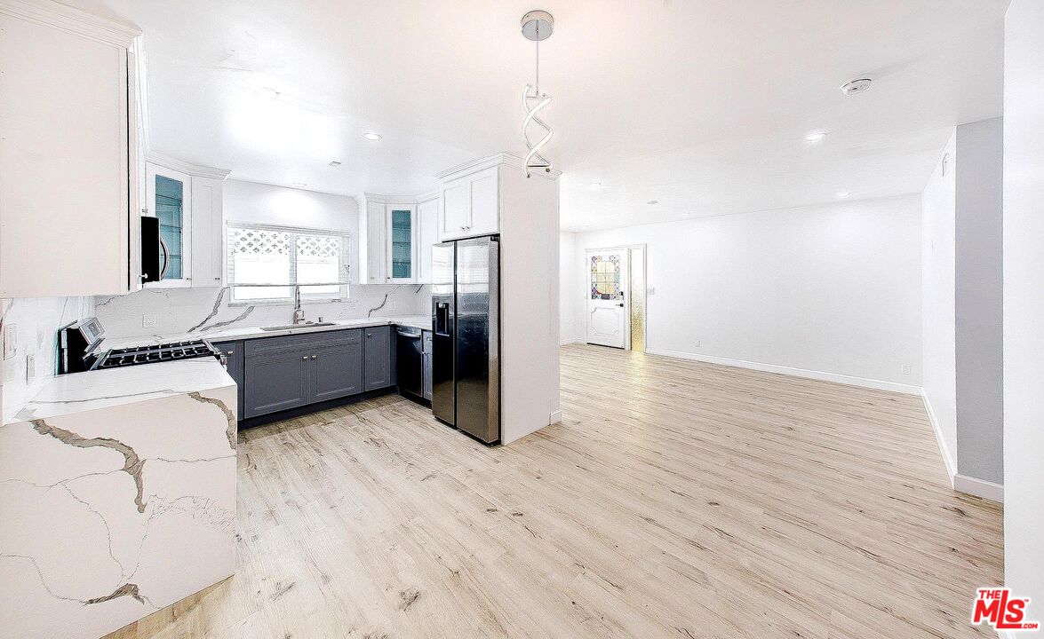 722 Lincoln Blvd Unit: 3