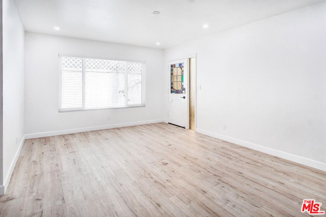 722 Lincoln Blvd Unit: 3