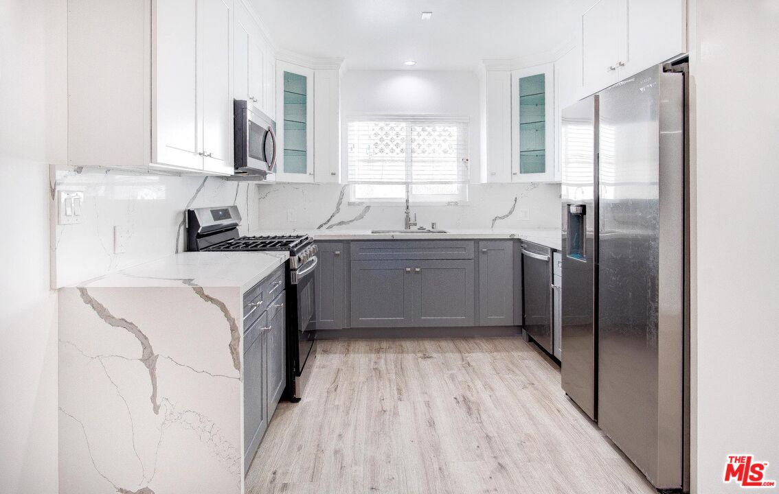 722 Lincoln Blvd Unit: 3