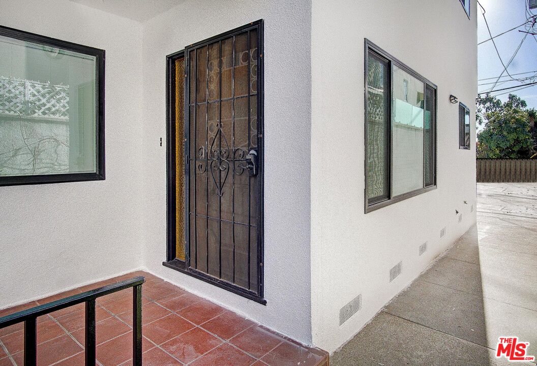 722 Lincoln Blvd Unit: 3