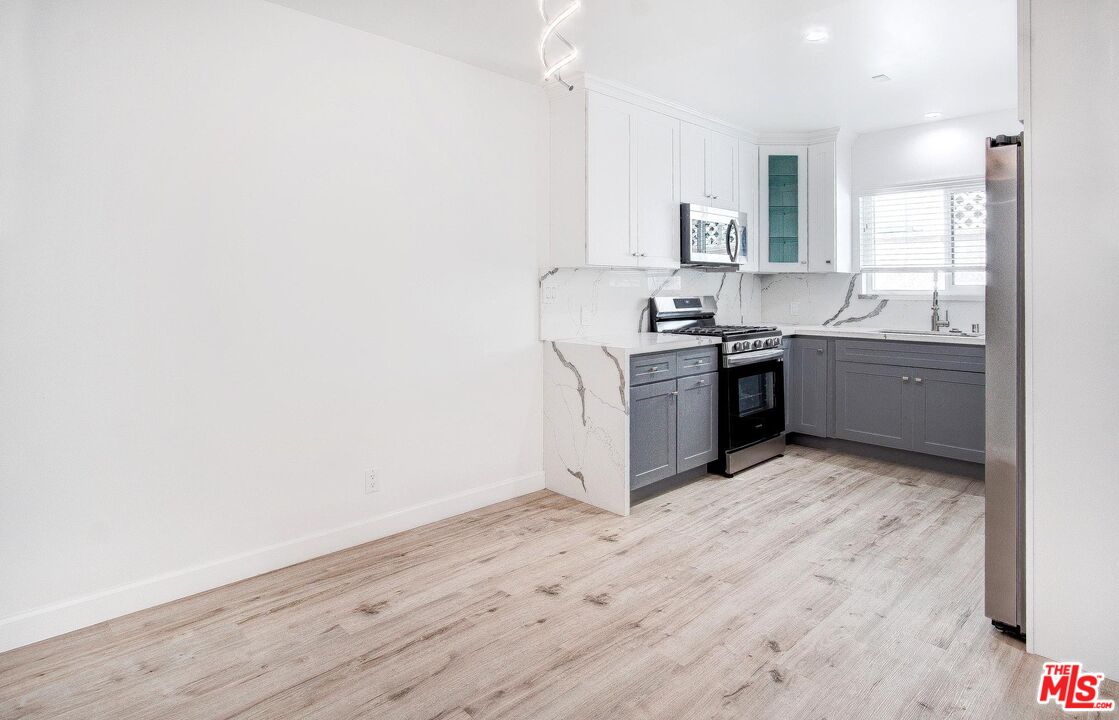 722 Lincoln Blvd Unit: 3