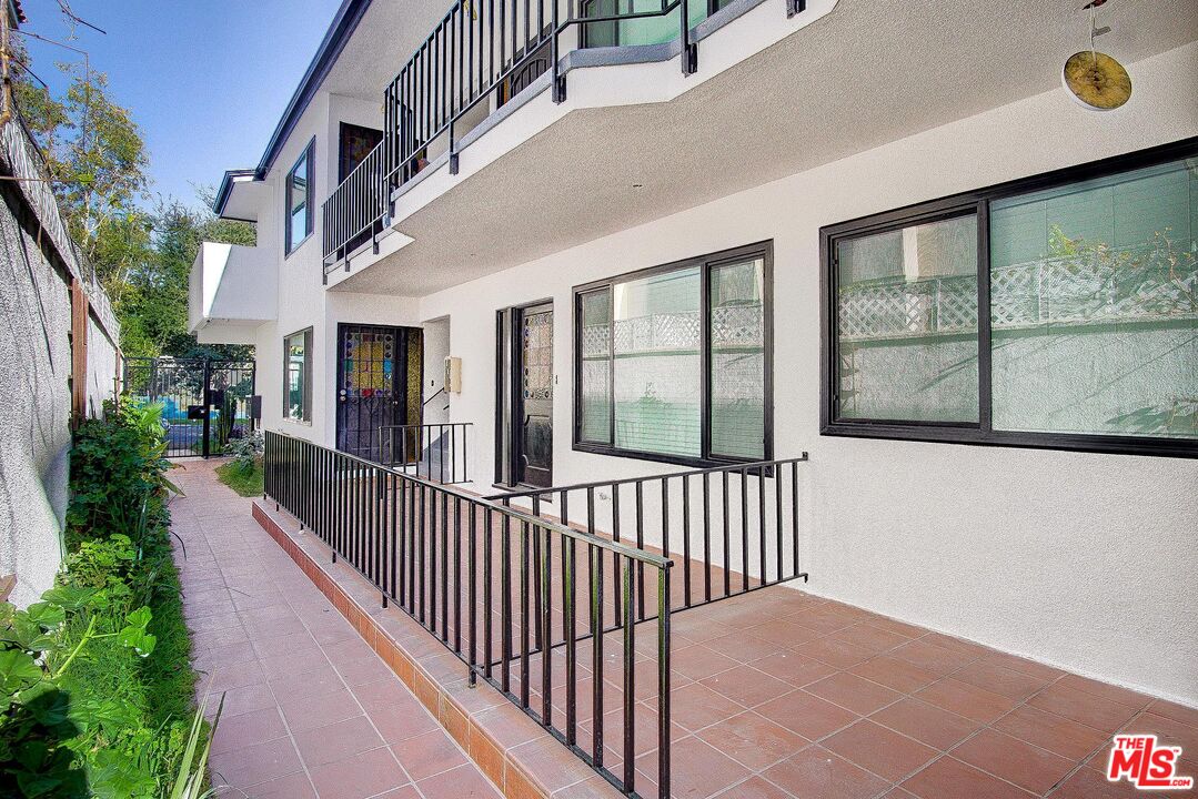 722 Lincoln Blvd Unit: 3
