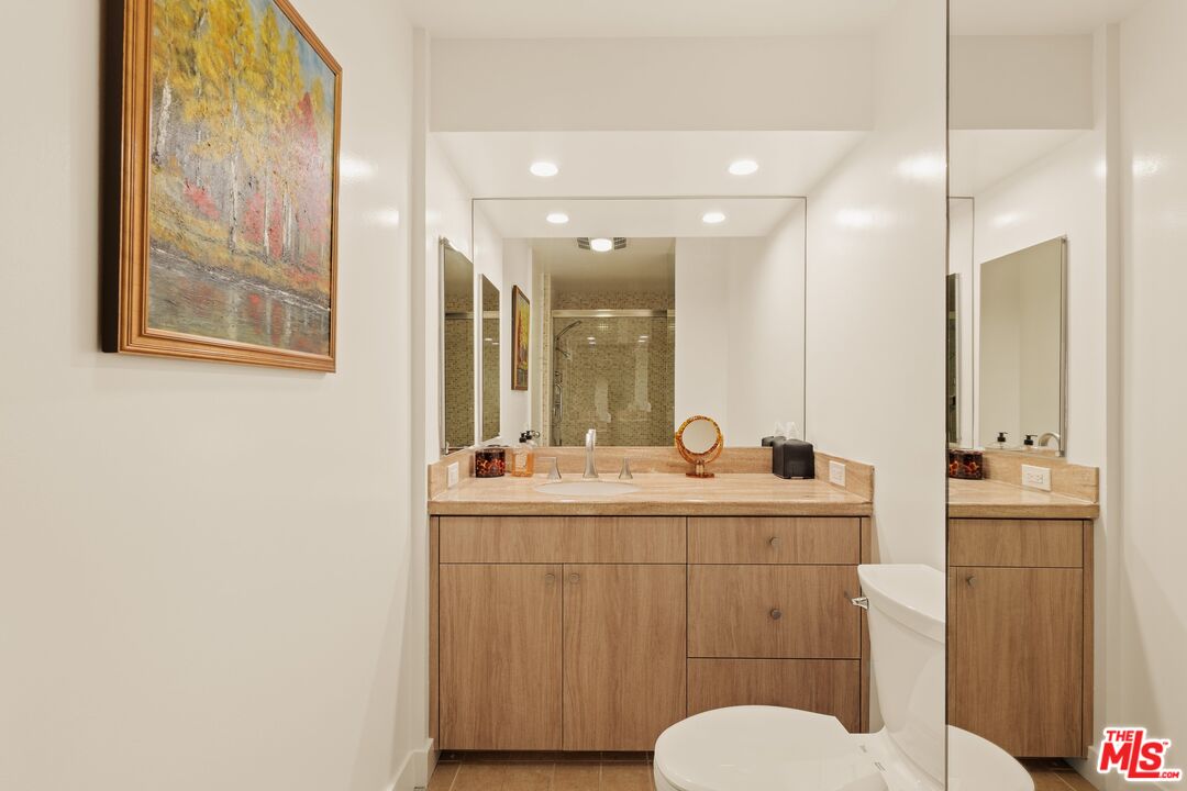 211 S Spalding Dr Unit: 107S