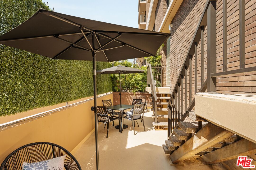 211 S Spalding Dr Unit: 107S