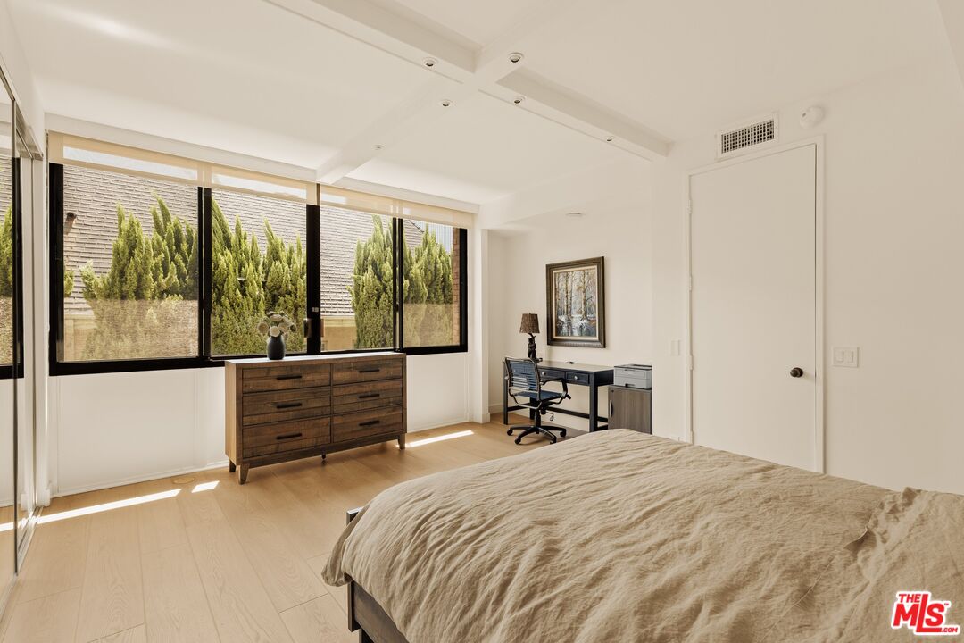 211 S Spalding Dr Unit: 107S