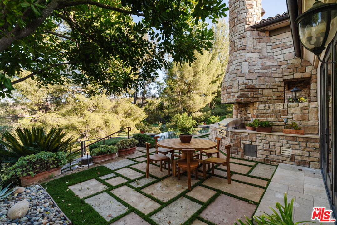24903 Palmilla Dr