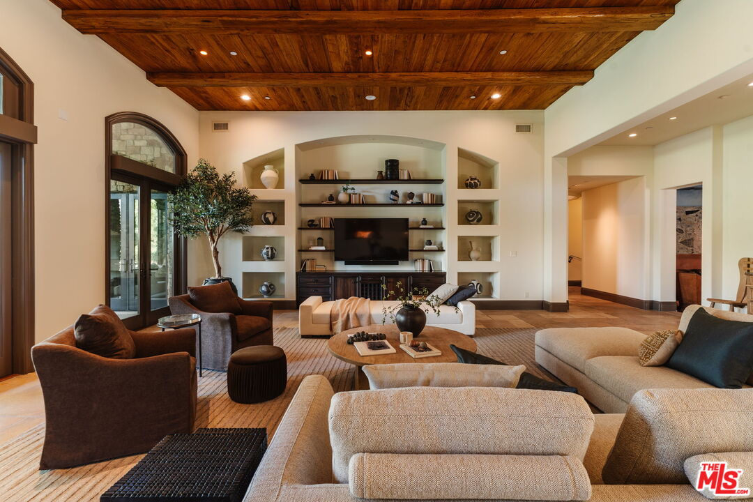 24903 Palmilla Dr