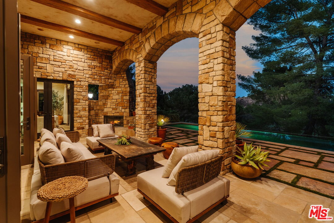 24903 Palmilla Dr