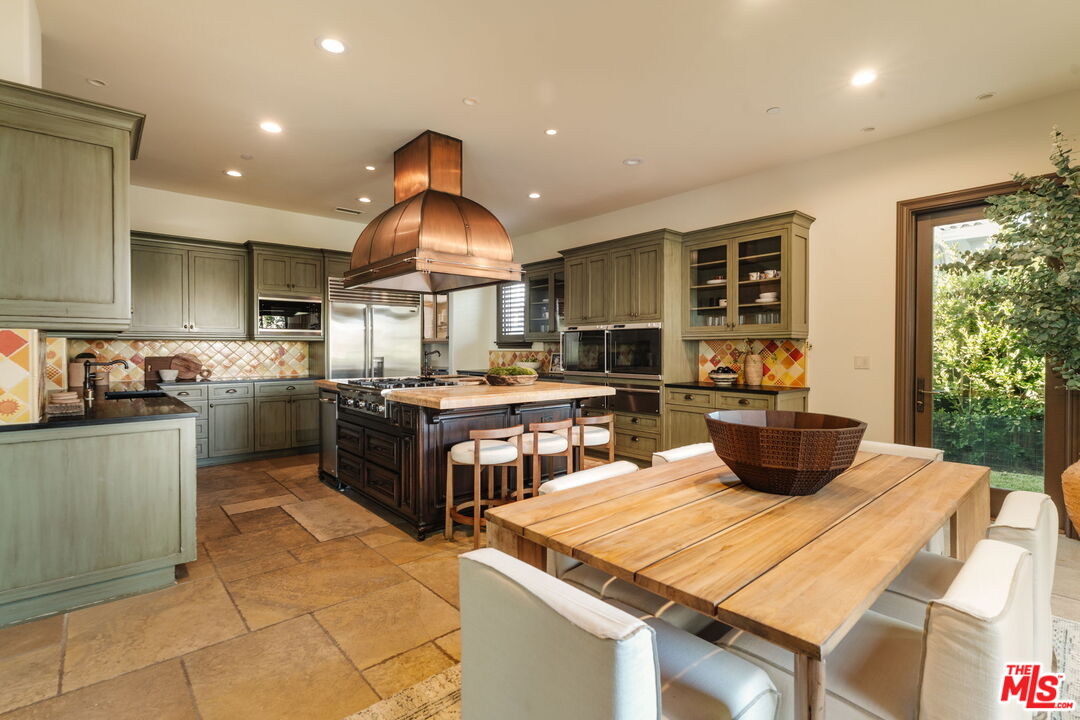 24903 Palmilla Dr