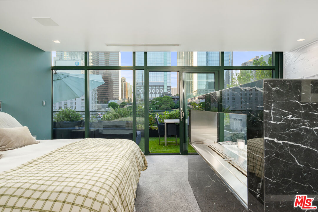 353 S Broadway St Unit: Penthouse