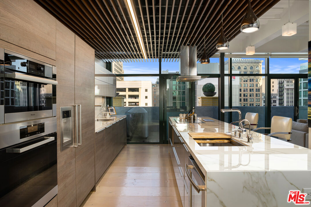 353 S Broadway St Unit: Penthouse