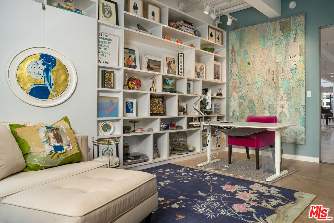 353 S Broadway St Unit: Penthouse