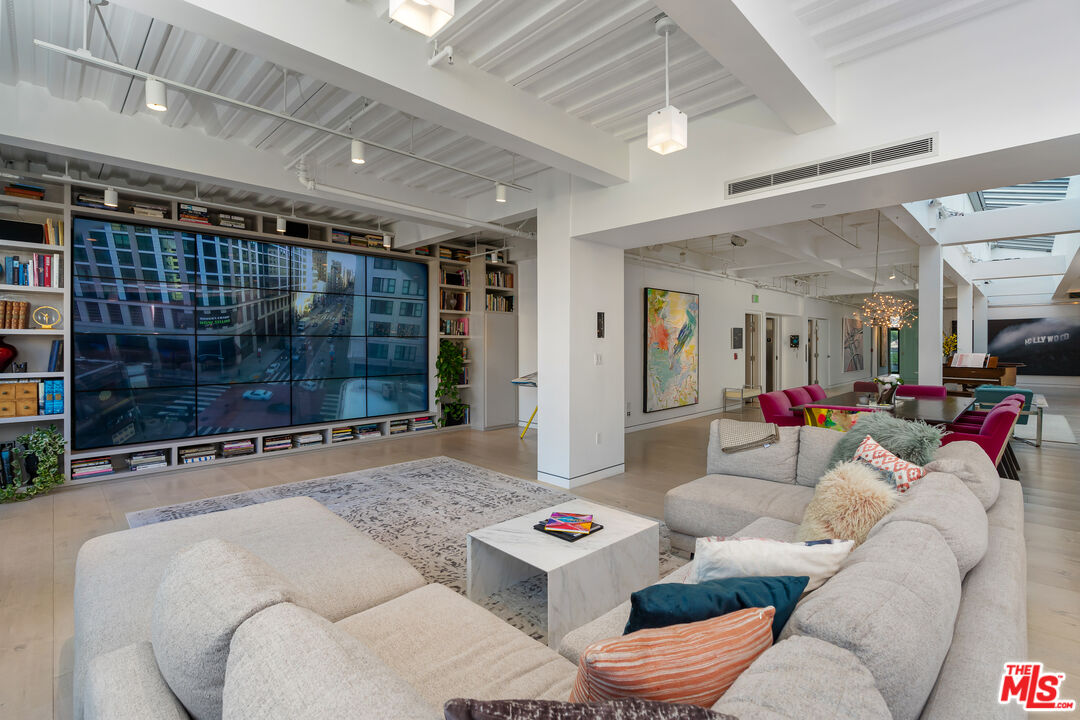 353 S Broadway St Unit: Penthouse