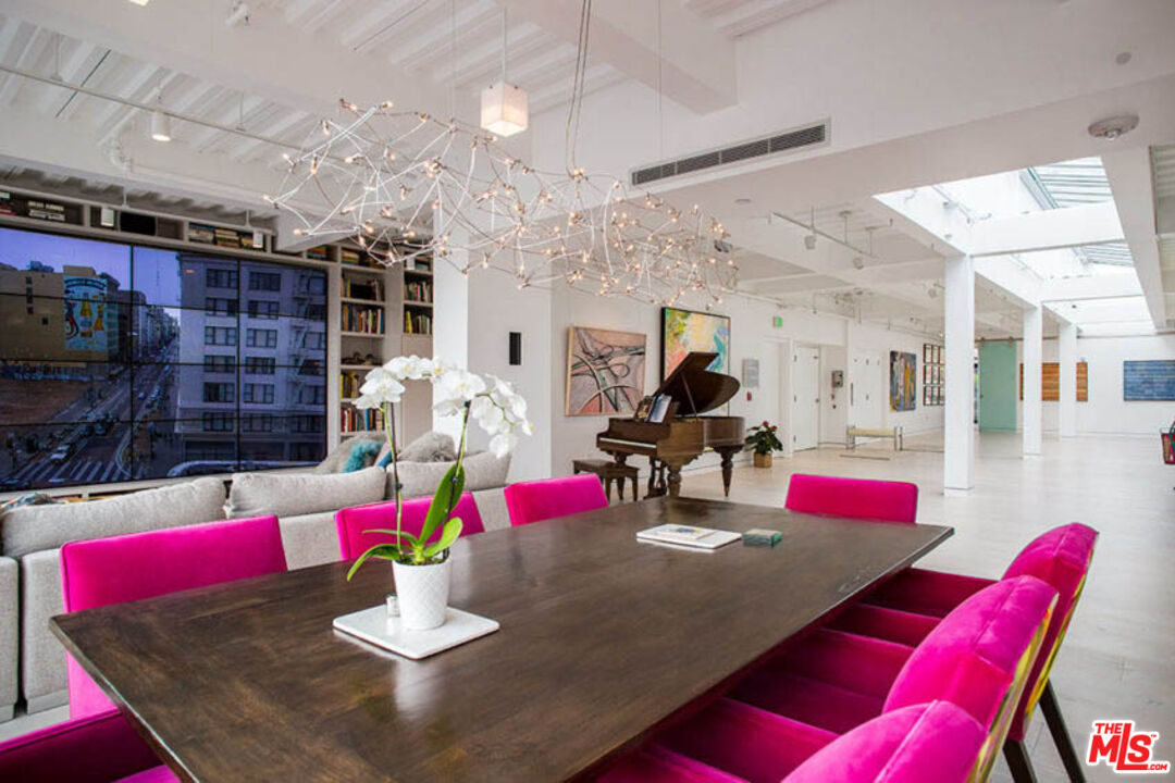 353 S Broadway St Unit: Penthouse
