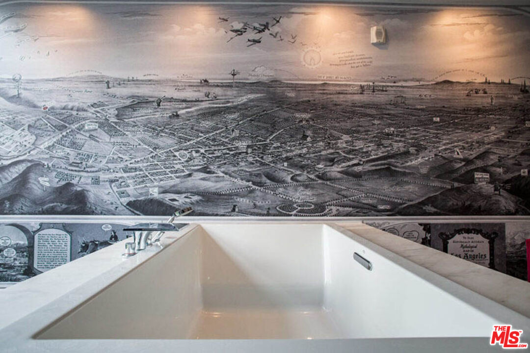353 S Broadway St Unit: Penthouse