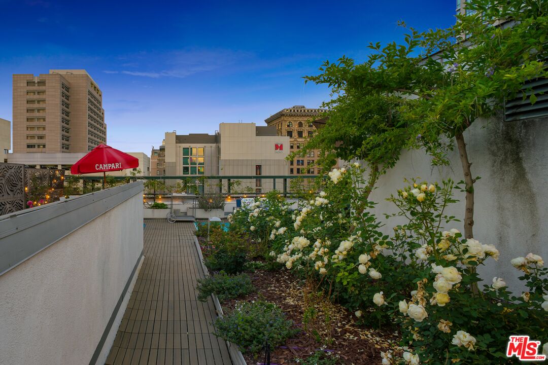 353 S Broadway St Unit: Penthouse