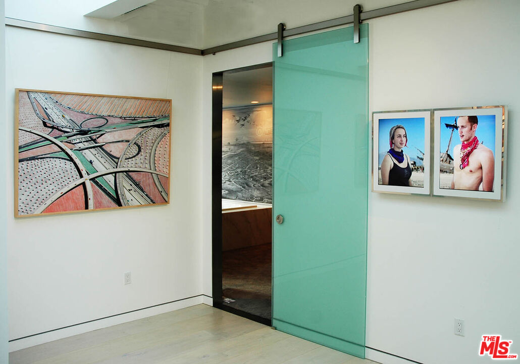 353 S Broadway St Unit: Penthouse