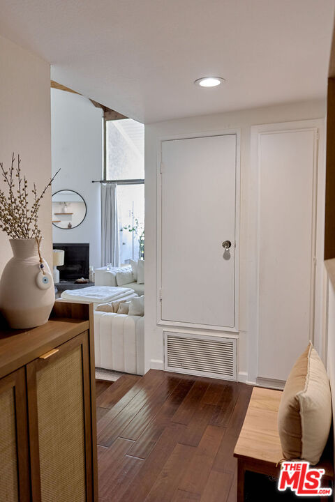 11706 Montana Ave Unit: 309