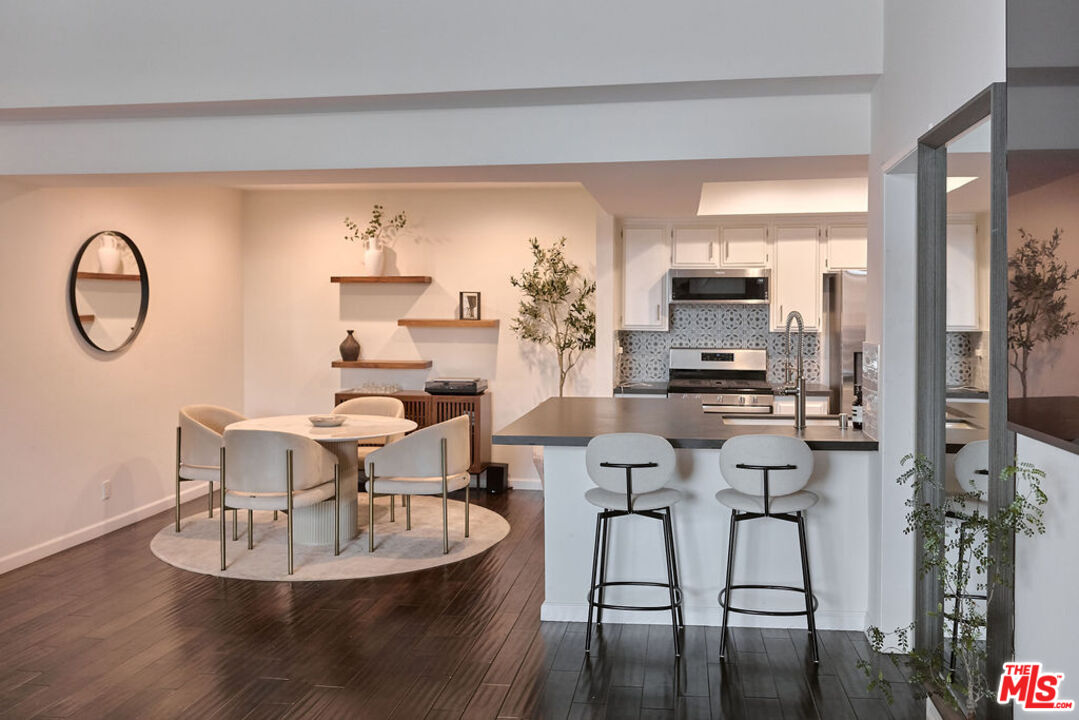 11706 Montana Ave Unit: 309