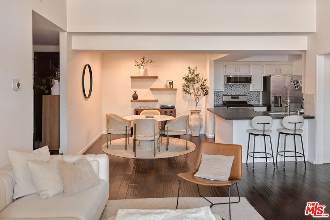 11706 Montana Ave Unit: 309