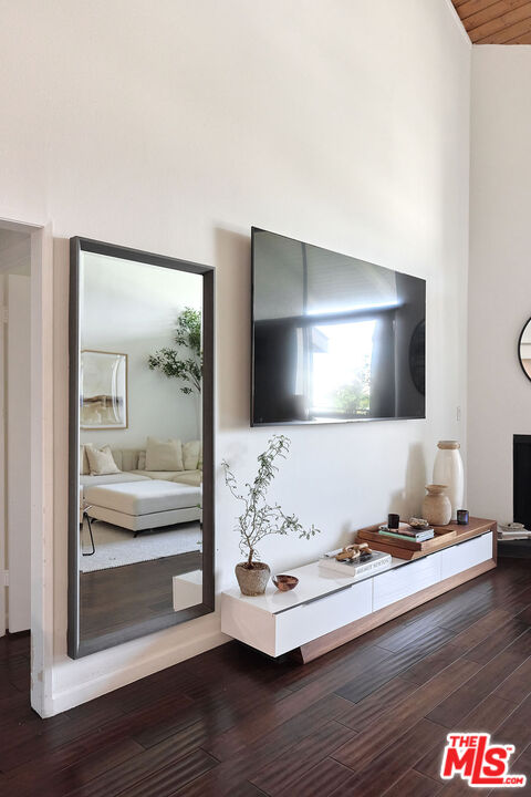 11706 Montana Ave Unit: 309