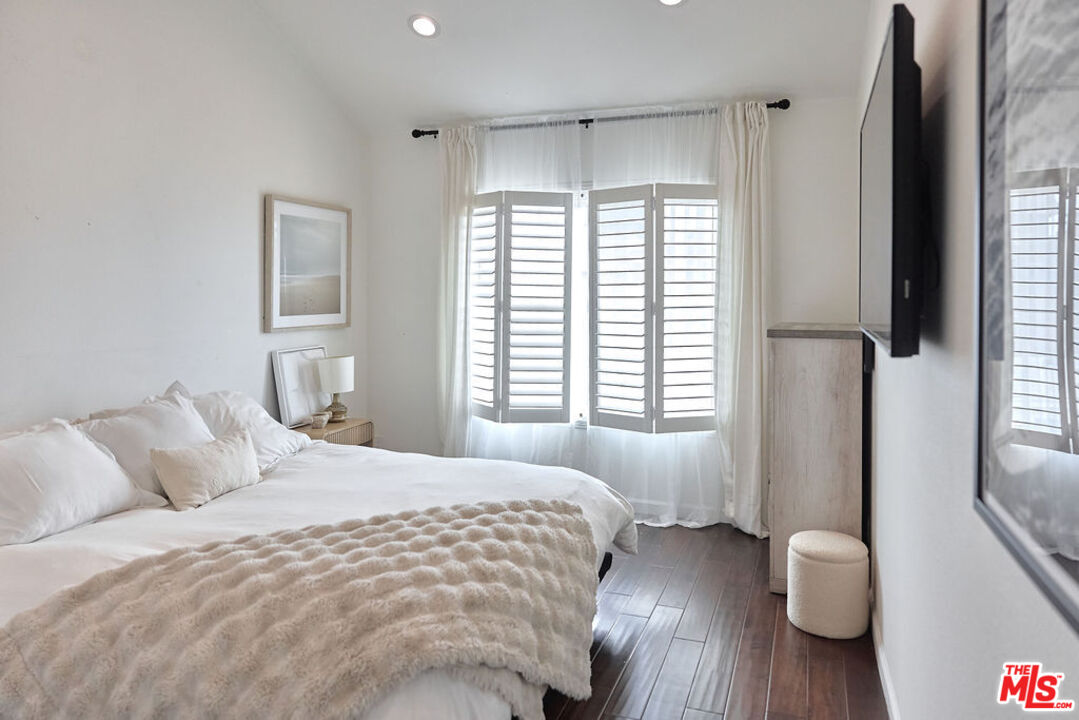 11706 Montana Ave Unit: 309