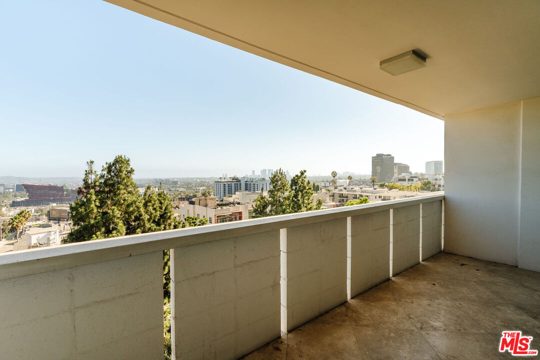 8787 Shoreham Dr Unit: 407