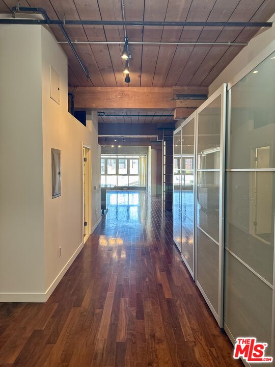 530 S Hewitt St Unit: 326