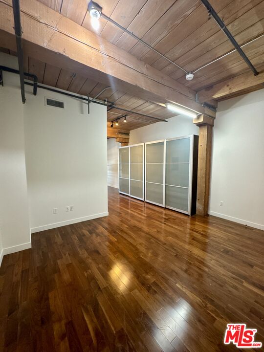 530 S Hewitt St Unit: 326